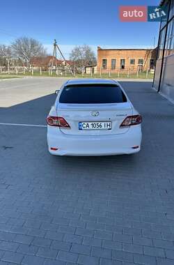 Седан Toyota Corolla 2012 в 