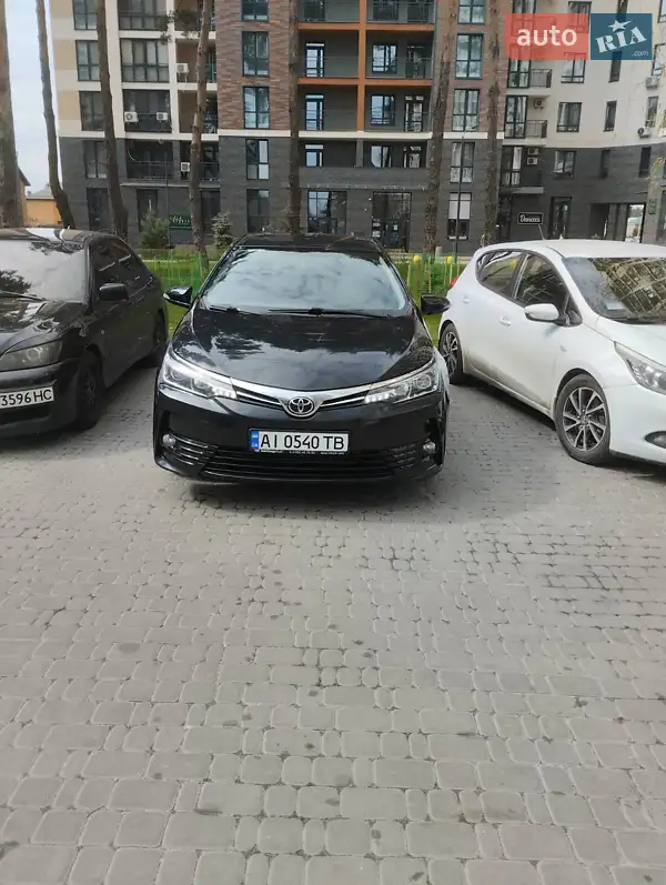 Седан Toyota Corolla 2016 в 