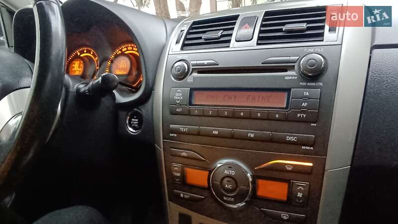 Седан Toyota Corolla 2008 в Тернополі