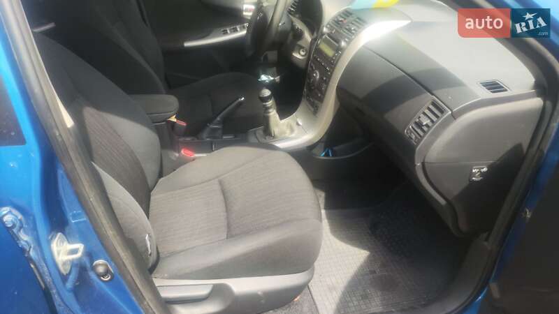 Седан Toyota Corolla 2011 в Киеве