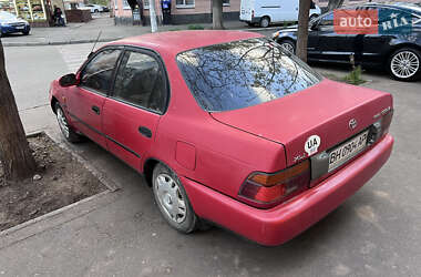 Седан Toyota Corolla 1992 в 
