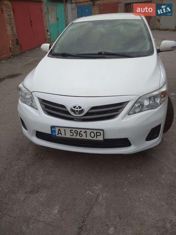Седан Toyota Corolla 2012 в Вишневому фото 4 Седан Toyota Corolla 2012 в Вишневому