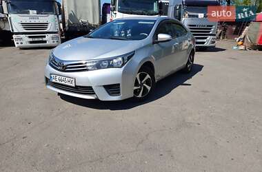 Седан Toyota Corolla 2015 в 