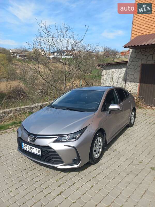Седан Toyota Corolla 2019 в 