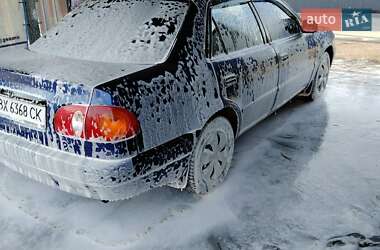 Седан Toyota Corolla 2001 в 