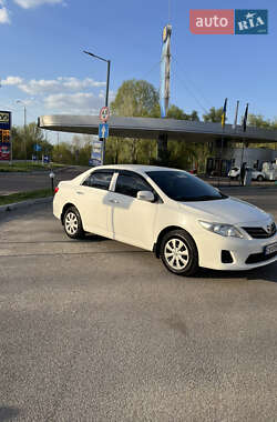 Седан Toyota Corolla 2011 в Чернігові