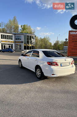 Седан Toyota Corolla 2011 в Чернігові