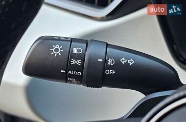 Хэтчбек Toyota Corolla 2018 в 