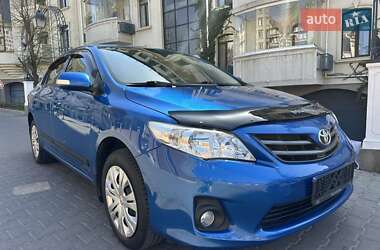 Седан Toyota Corolla 2012 в 