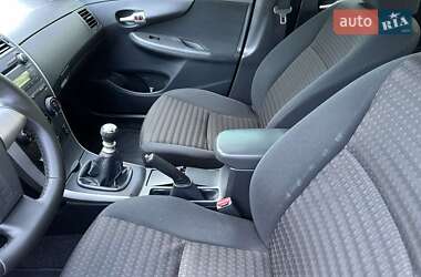 Седан Toyota Corolla 2012 в 