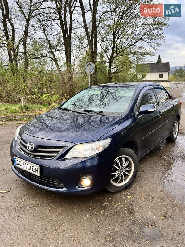 Седан Toyota Corolla 2011 в Трускавце