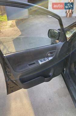 Хетчбек Toyota Corolla 2002 в 