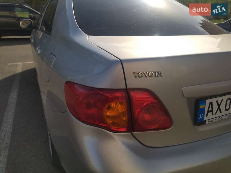 Седан Toyota Corolla 2009 в Харькове