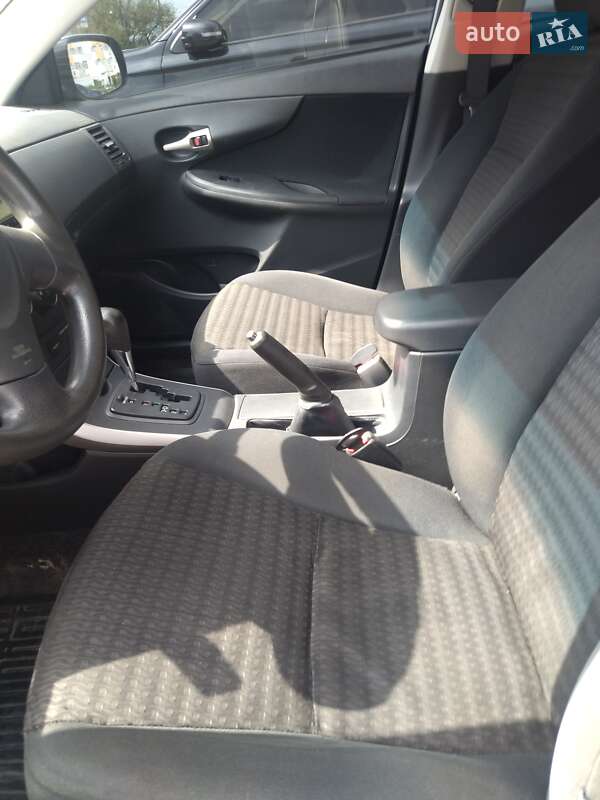 Седан Toyota Corolla 2009 в Харькове