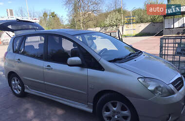 Хэтчбек Toyota Corolla 2002 в 