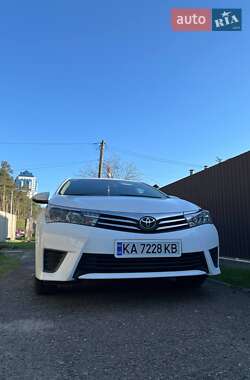 Седан Toyota Corolla 2016 в 