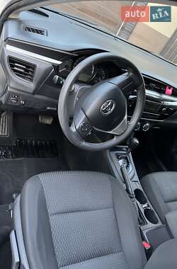 Седан Toyota Corolla 2016 в 