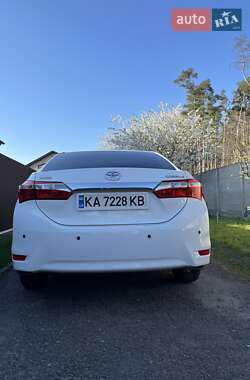 Седан Toyota Corolla 2016 в 