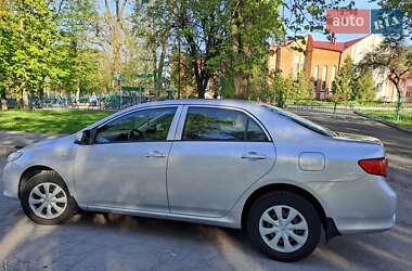 Седан Toyota Corolla 2009 в 