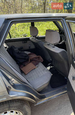 Седан Toyota Corolla 1987 в 