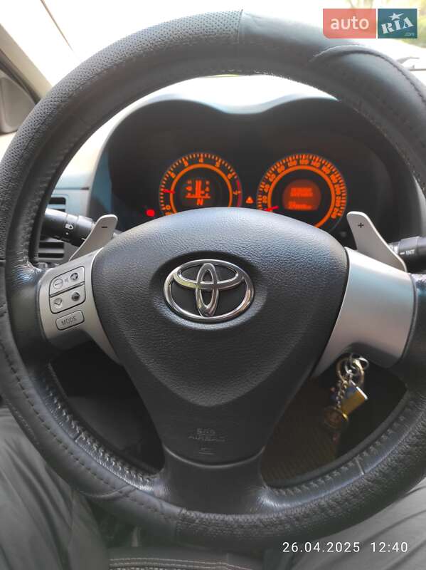 Седан Toyota Corolla 2006 в Барышевке