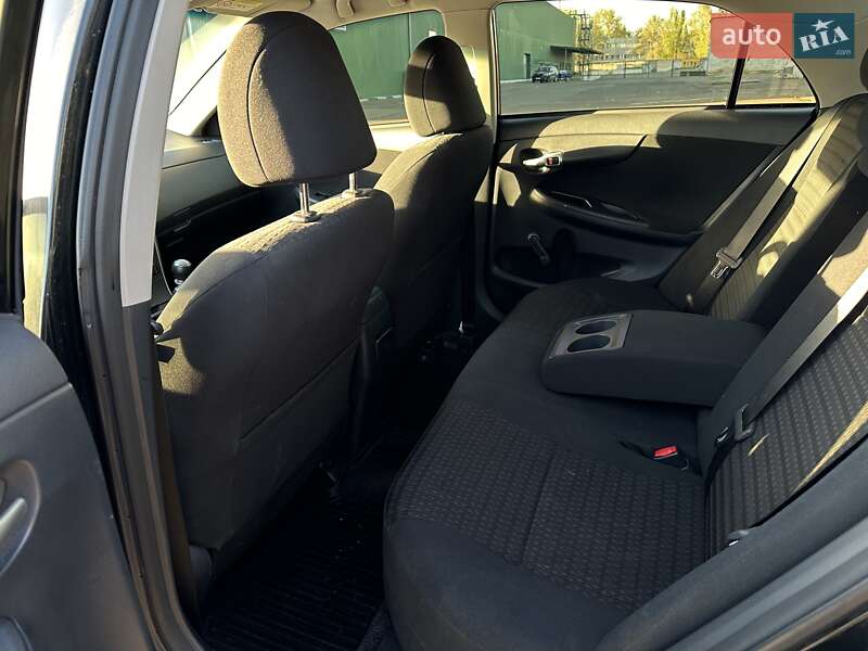 Седан Toyota Corolla 2013 в Миколаєві