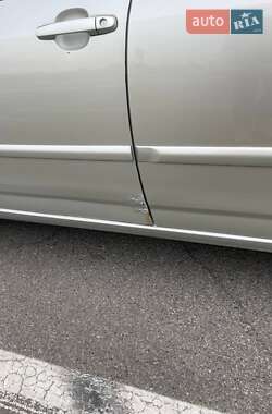Седан Toyota Corolla 2005 в 