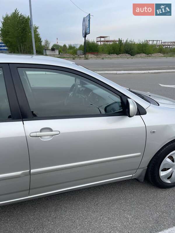 Седан Toyota Corolla 2005 в Киеве