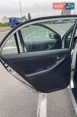 Седан Toyota Corolla 2005 в 