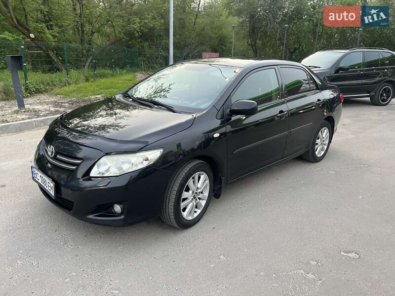 Седан Toyota Corolla 2008 в Львові
