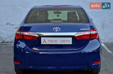 Седан Toyota Corolla 2018 в 