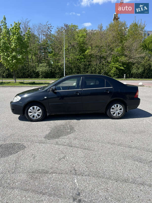 Седан Toyota Corolla 2006 в Львові