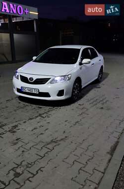 Седан Toyota Corolla 2012 в Львові