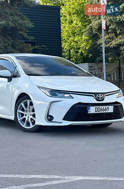 Седан Toyota Corolla 2020 в Дніпрі