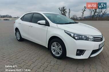 Седан Toyota Corolla 2014 в 