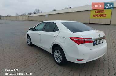 Седан Toyota Corolla 2014 в 