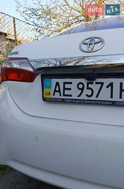 Седан Toyota Corolla 2013 в 