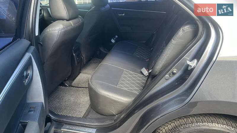 Седан Toyota Corolla 2015 в Харькове