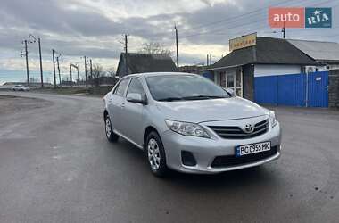 Седан Toyota Corolla 2012 в 