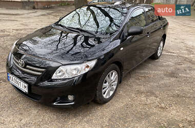 Седан Toyota Corolla 2008 в Киеве