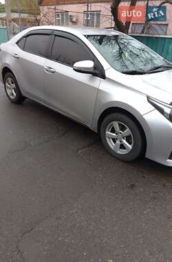 Седан Toyota Corolla 2015 в 