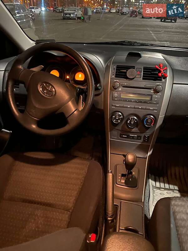 Седан Toyota Corolla 2008 в Киеве