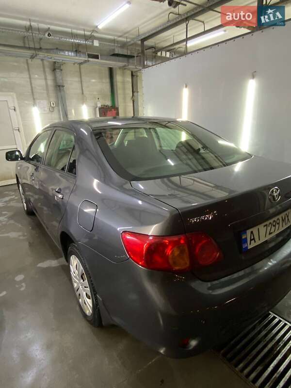 Седан Toyota Corolla 2008 в Киеве