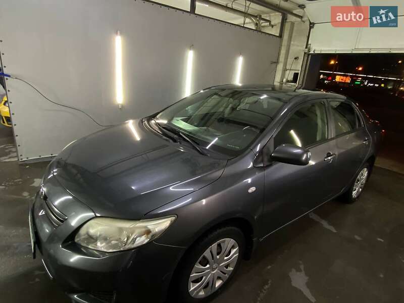 Седан Toyota Corolla 2008 в Киеве