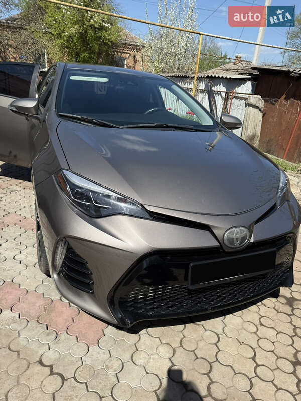 Седан Toyota Corolla 2017 в Кропивницькому