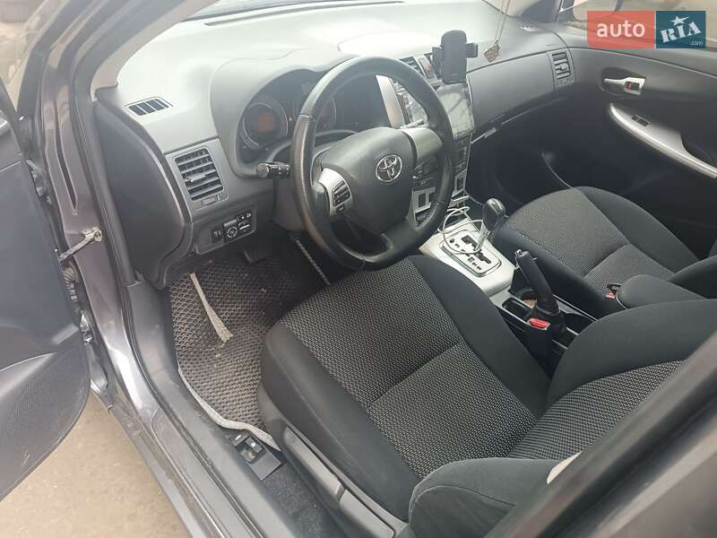 Toyota Corolla 2011