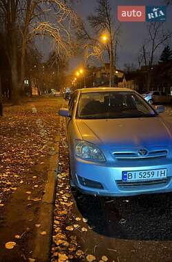 Хетчбек Toyota Corolla 2006 в 