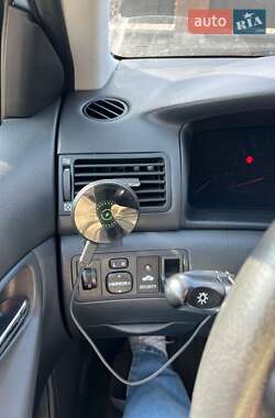 Хетчбек Toyota Corolla 2006 в 