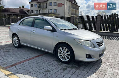 Седан Toyota Corolla 2008 в Староконстантинове