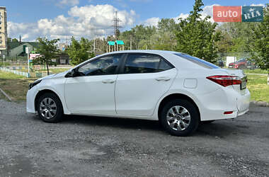 Седан Toyota Corolla 2013 в 